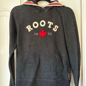 Roots Cabin Black and Gray Sweater